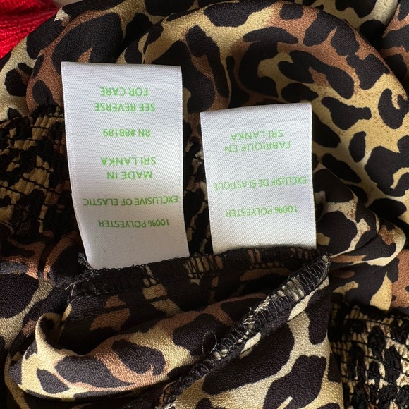 Lilly Pulitzer “Rochelle” Off The Shoulder Romper Size: Small - Picture 12 of 14